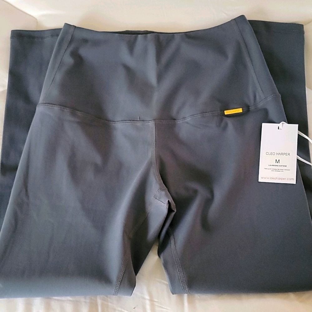 NWT Cleo Harper Reign 2.0 Stone Grey